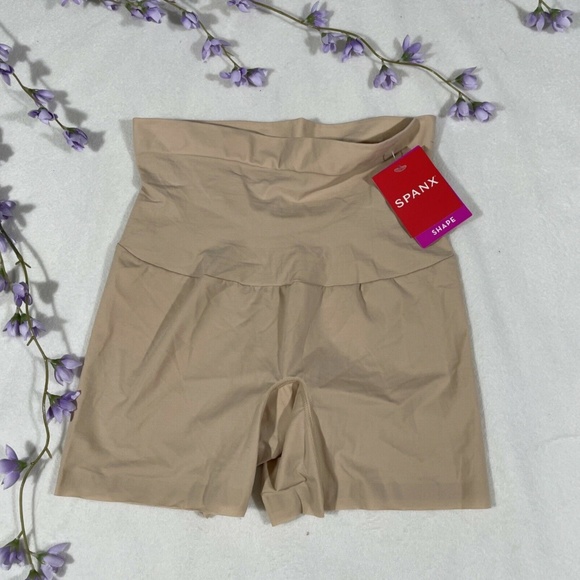 NWT Spanx Girl Shorts in Natural Nude [ SZ Small ]‎ - Picture 1 of 12